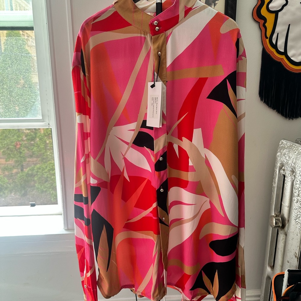 Vibrant Abstract Print Button-Up - Picture 2 of 7